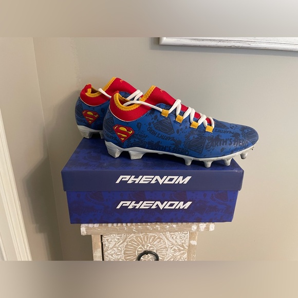 Superman Football Cleats - Velocity 2.0 by Phenom Elite - Mens 7 - Picture 1 of 6